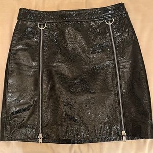 Michele Mason black patent leather zippered Skipper skirt. Size 2